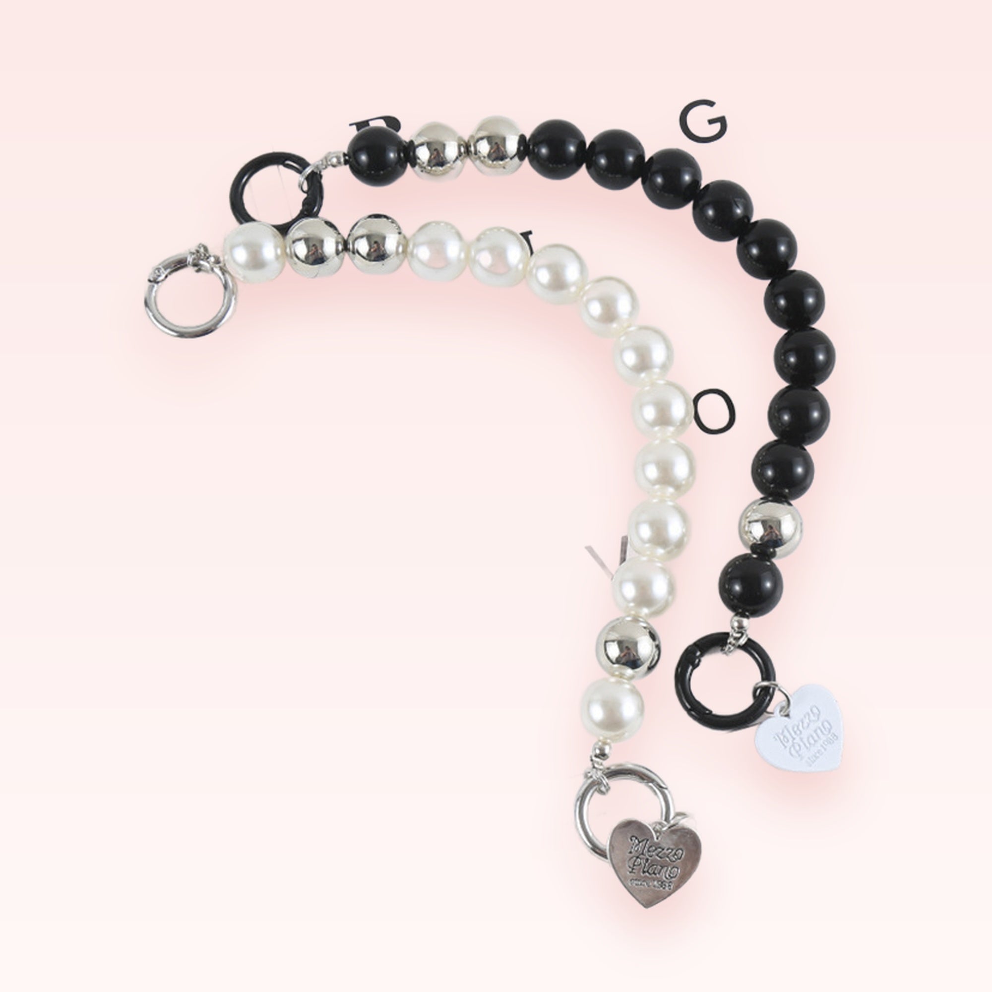 Aesthetic Black & White Pearl Phone Charm | Chic Beaded Wrist Strap
