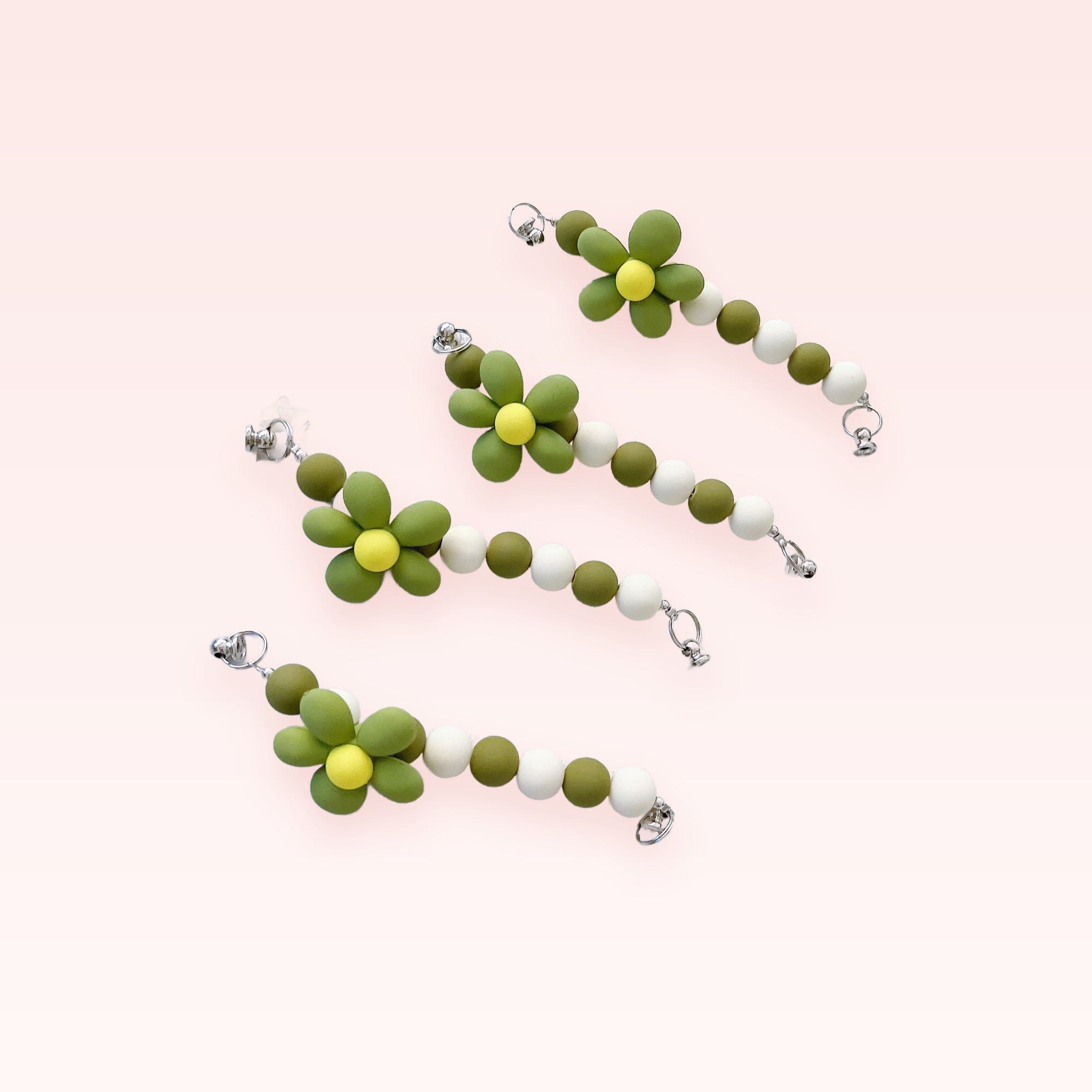 Cute Daisy Beaded Phone Charm Strap | Green & White Wrist Lanyard
