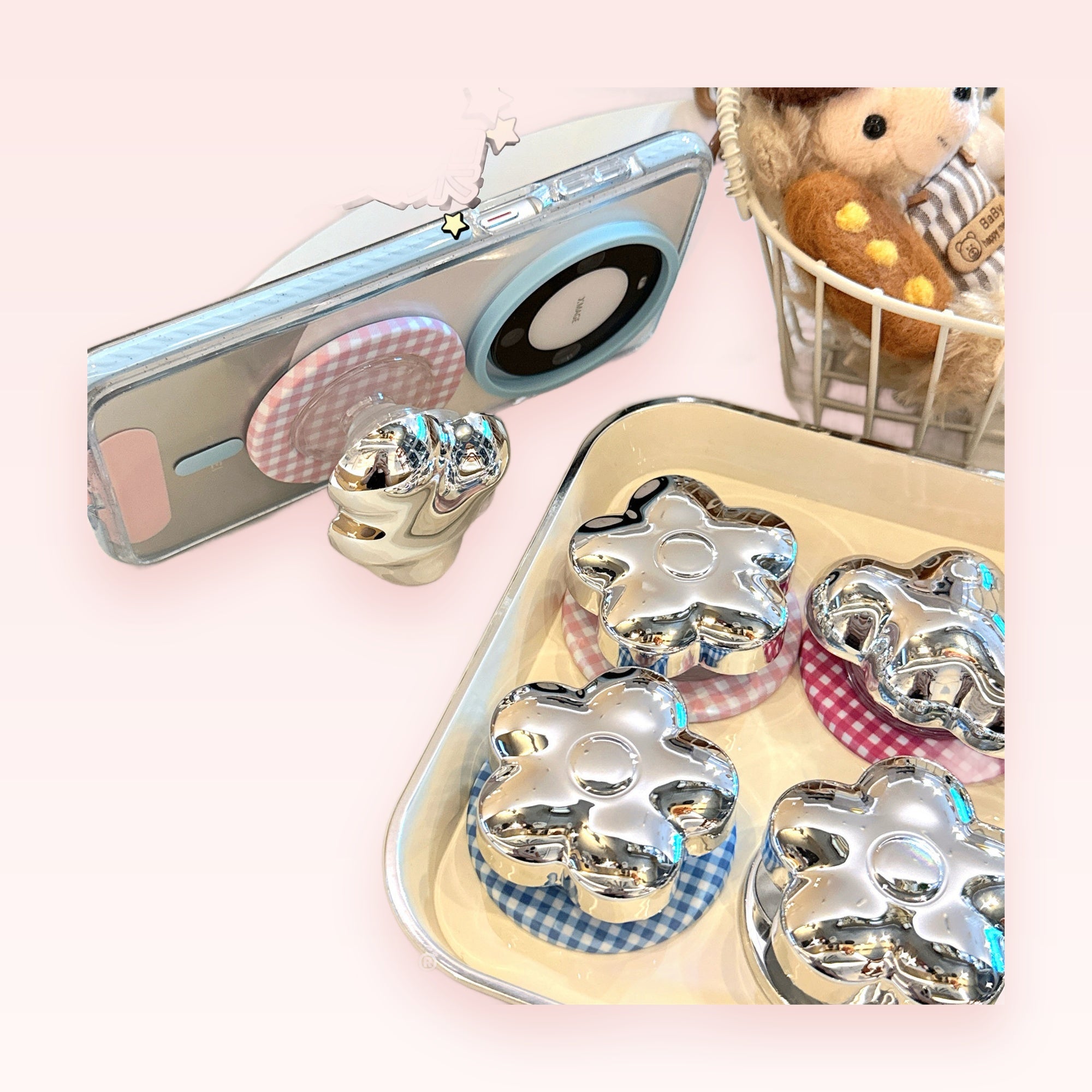 Chrome Flower Phone Grip | Kawaii Y2K Expandable Pop Socket Stand