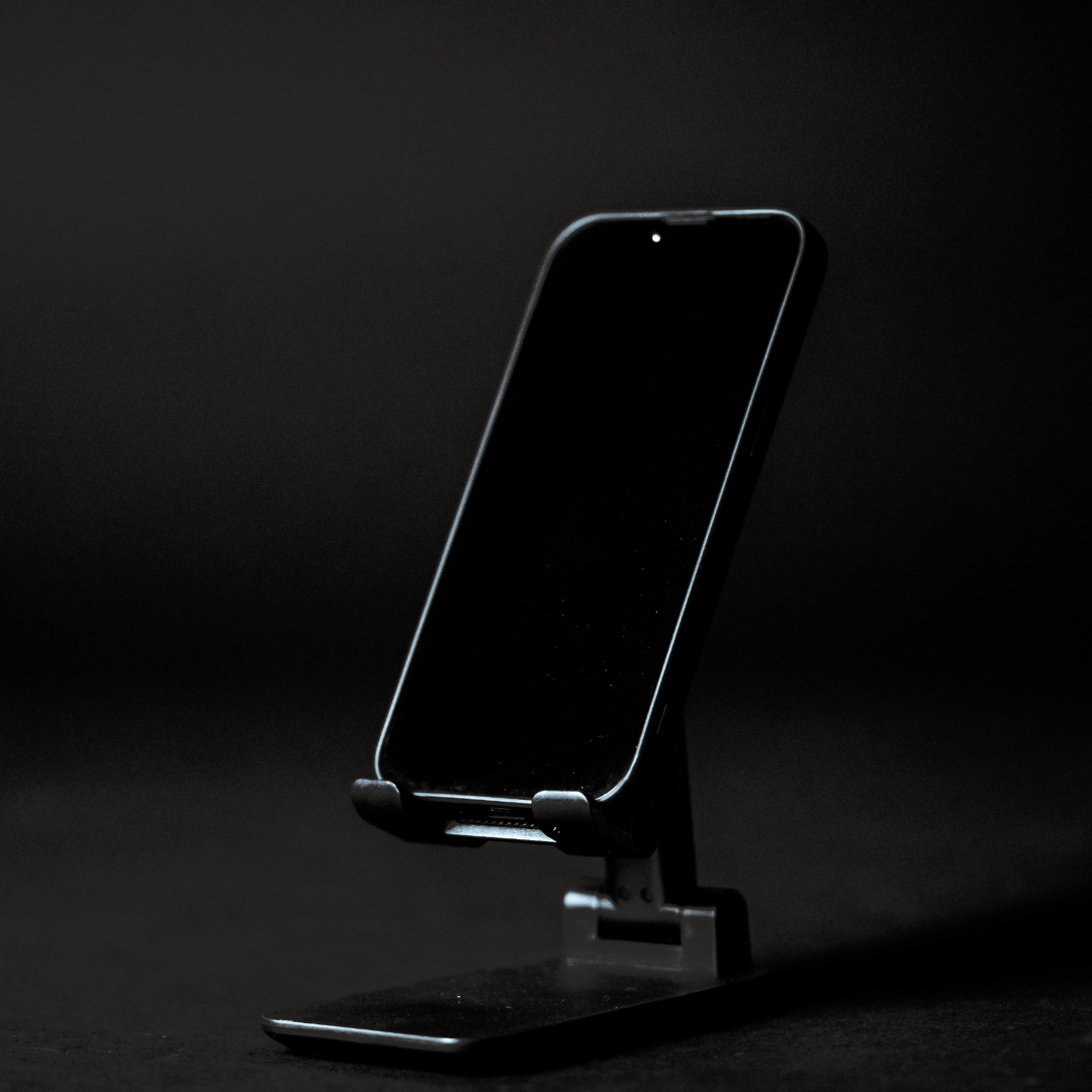 MDRN PHONE STAND